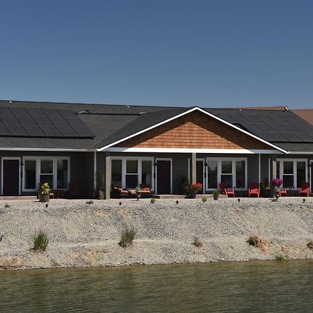 Zillah Lakes Inn Exterior foto