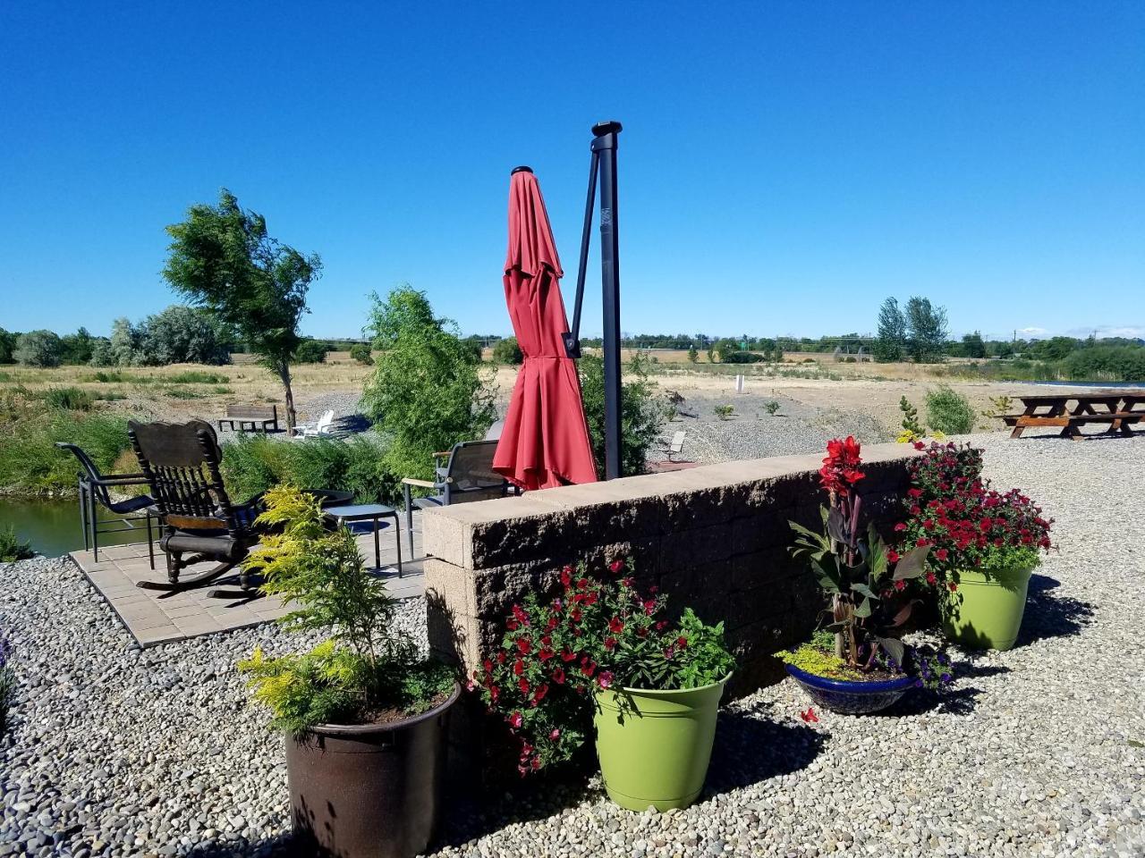 Zillah Lakes Inn Exterior foto